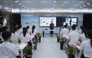 我省在2022年(nián)全國(guó)職業院校(xiào)技能大(dà)賽教學能力比賽中取得(de)曆史性突破